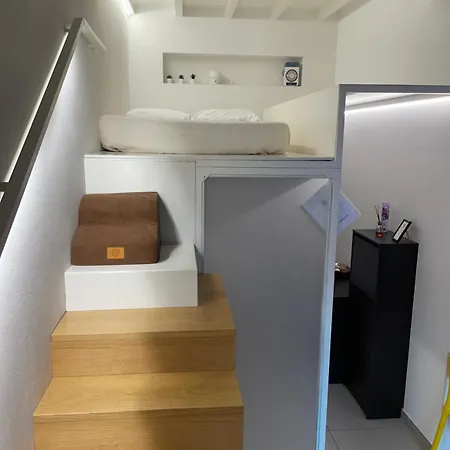 Lola Loft * Florence